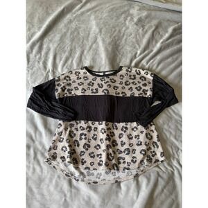 Voll Womens Leopard Print Colorblock Long Sleeve Knit Top Black Tan